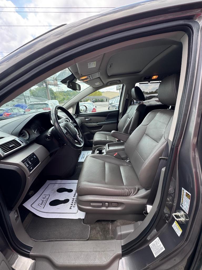 2015 Honda Odyssey - $11,995