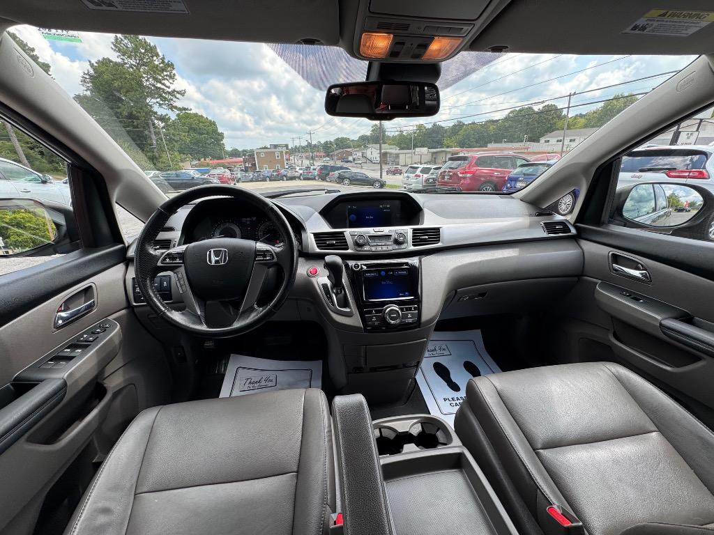 2015 Honda Odyssey - $11,995