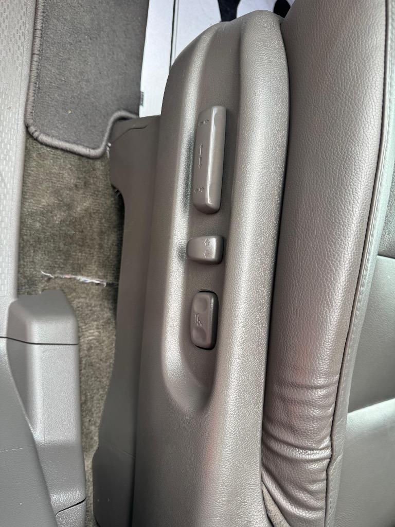 2015 Honda Odyssey - $11,995
