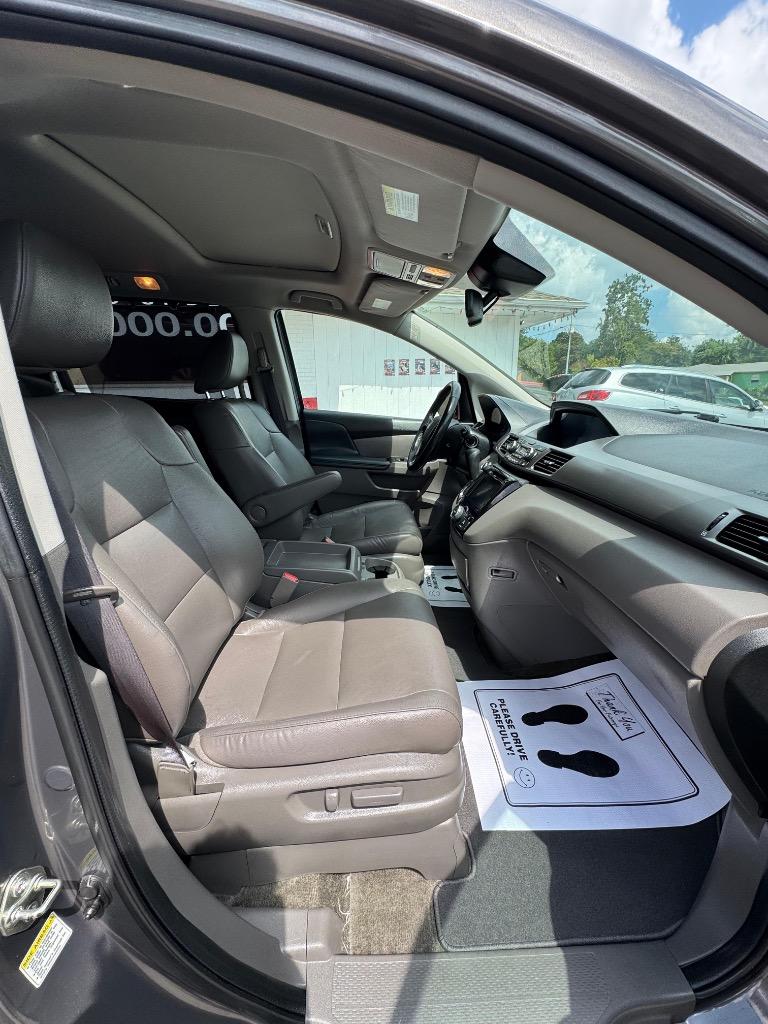 2015 Honda Odyssey - $11,995