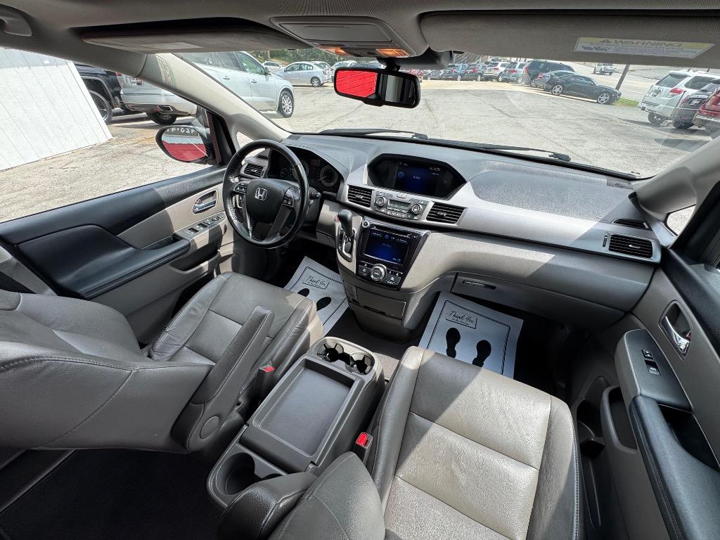 2015 Honda Odyssey - $11,995