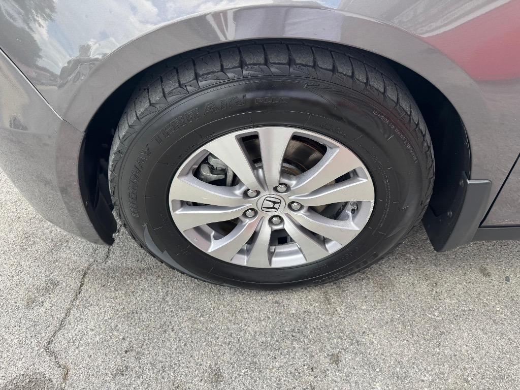 2015 Honda Odyssey - $11,995