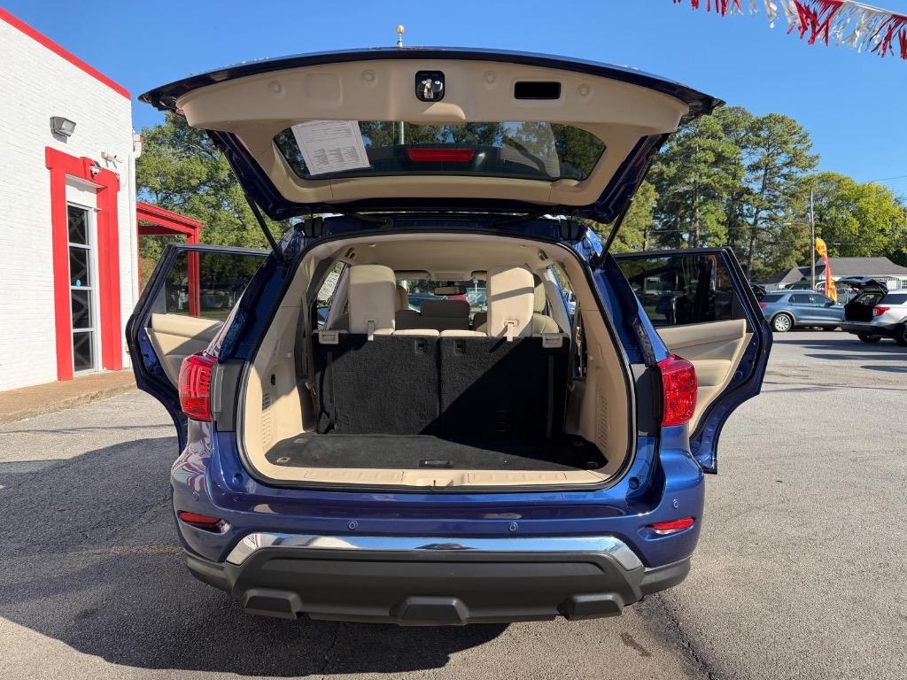 2017 Nissan Pathfinder - $13,995