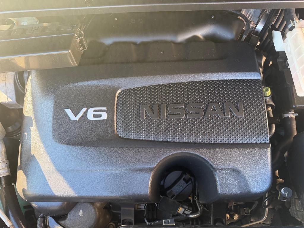2017 Nissan Pathfinder - $13,995