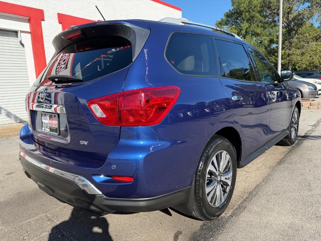 2017 Nissan Pathfinder - $13,995