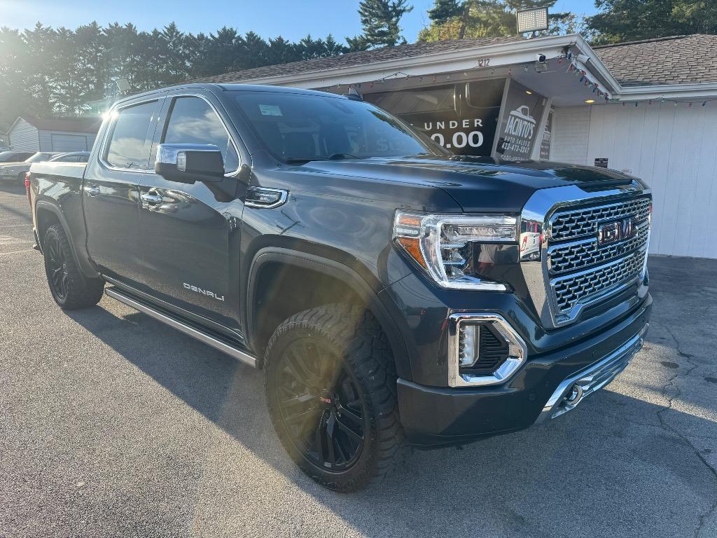 2021 GMC Sierra - $39,995