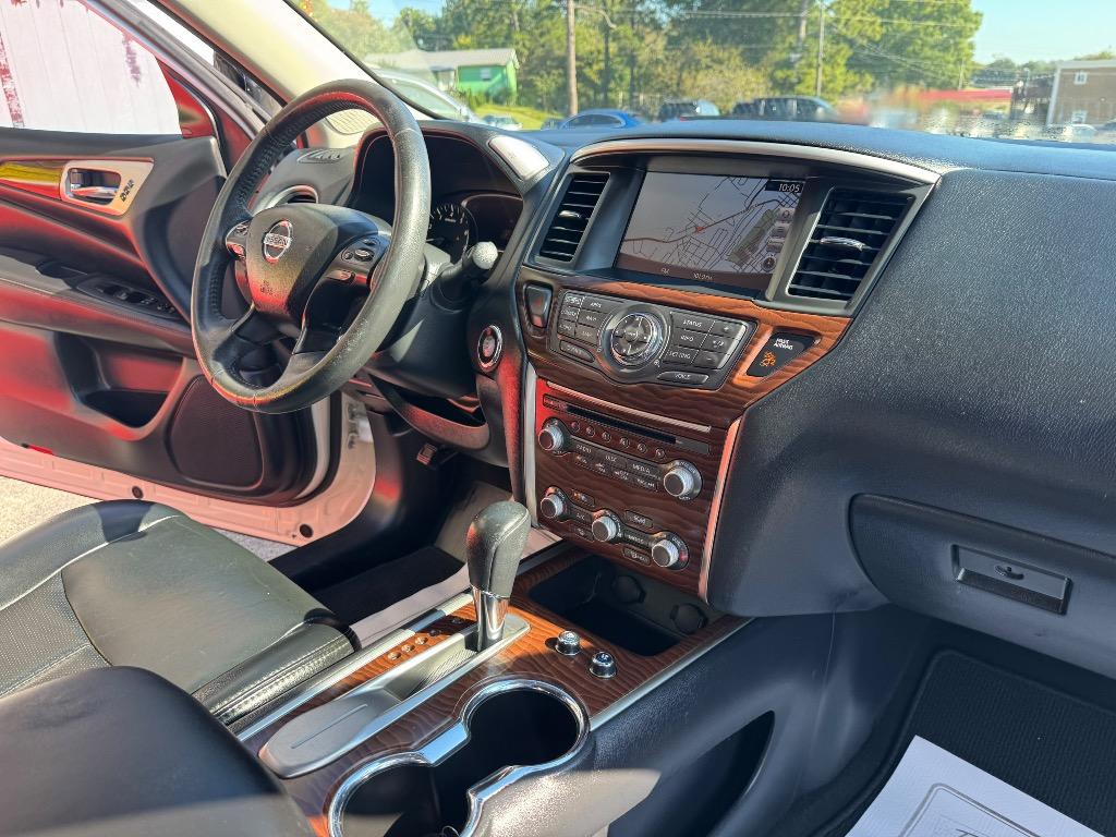 2017 Nissan Pathfinder - $12,995