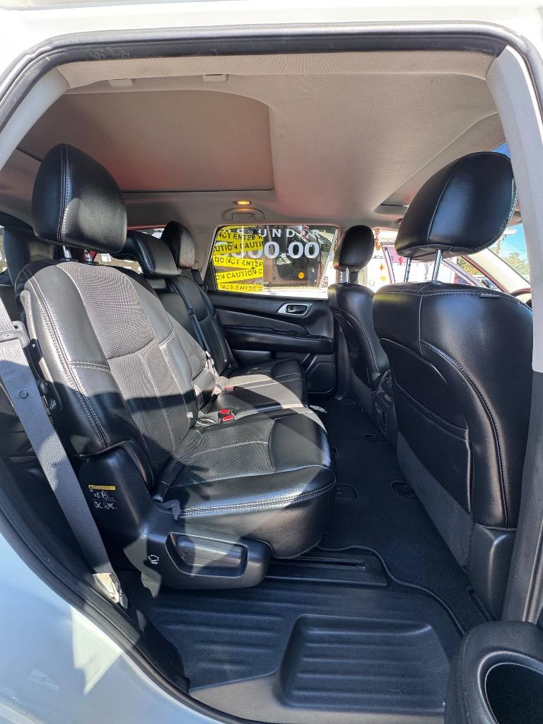 2017 Nissan Pathfinder - $12,995