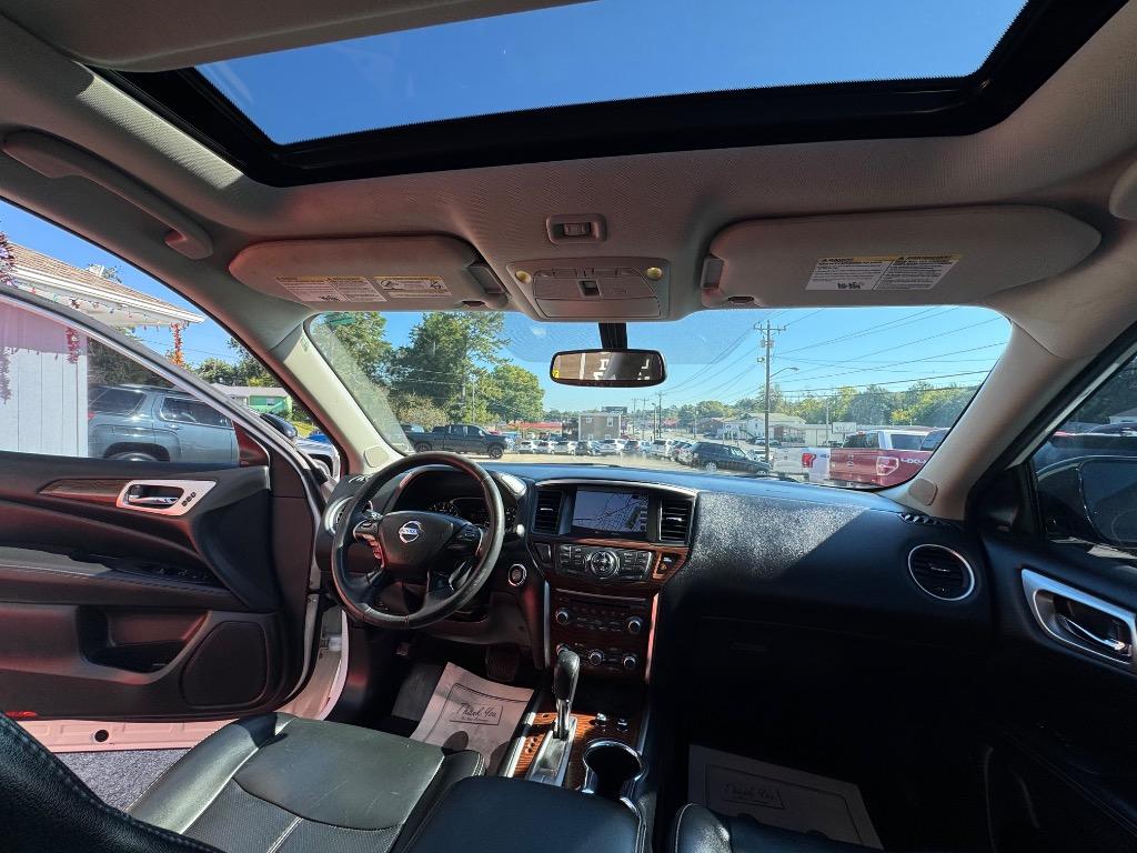 2017 Nissan Pathfinder - $12,995