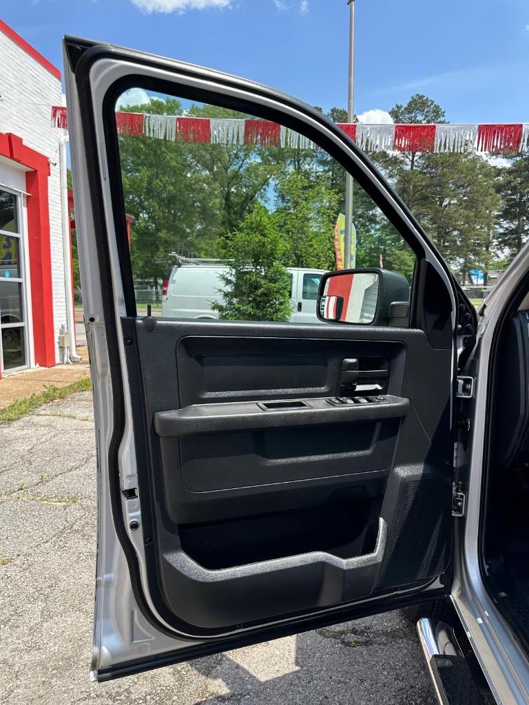 2015 RAM 1500 Tradesman photo