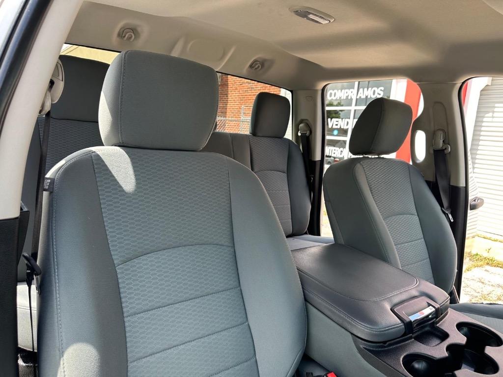 2015 RAM 1500 Tradesman photo