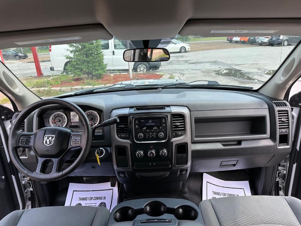 2015 RAM 1500 Tradesman photo