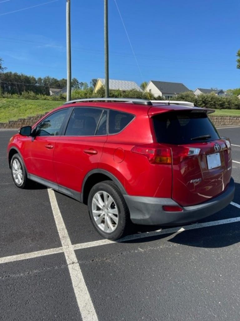 2013 Toyota RAV4 - $11,000