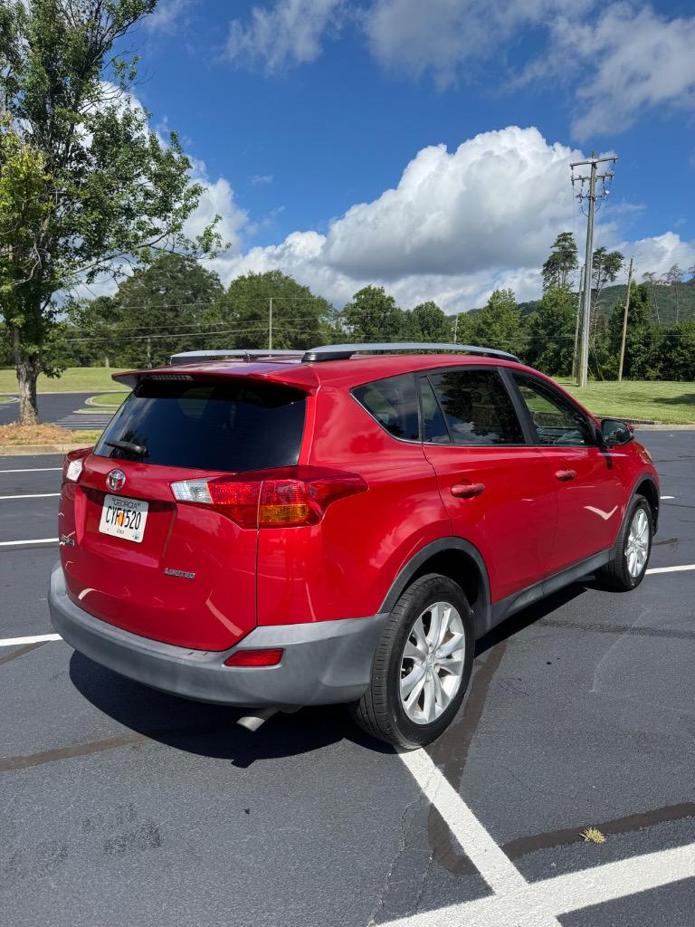 2013 Toyota RAV4 - $11,000