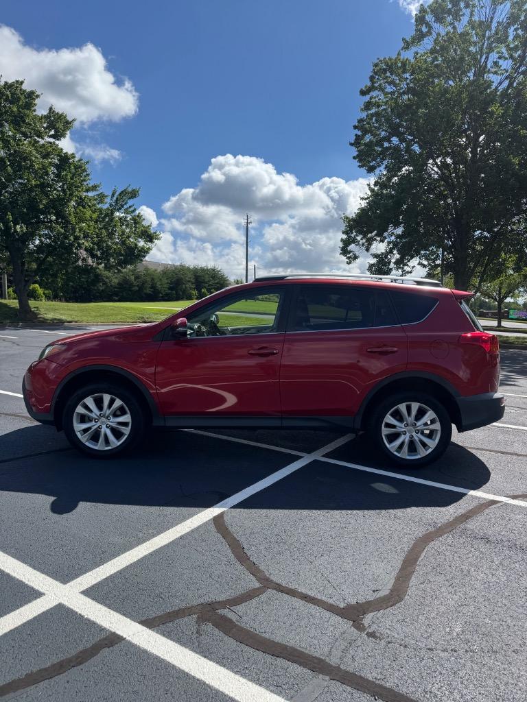 2013 Toyota RAV4 - $11,000