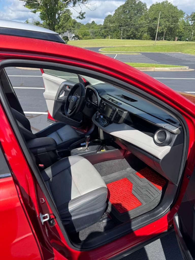 2013 Toyota RAV4 - $11,000