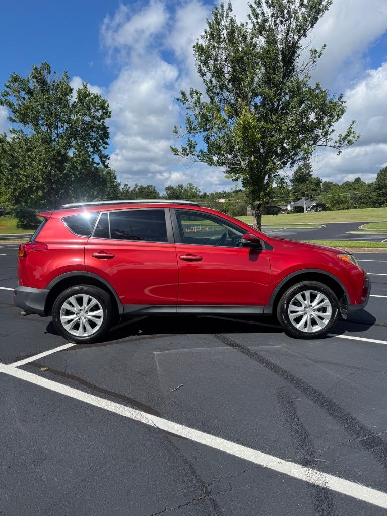 2013 Toyota RAV4 - $11,000