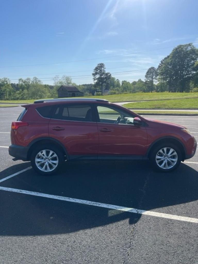 2013 Toyota RAV4 - $11,000
