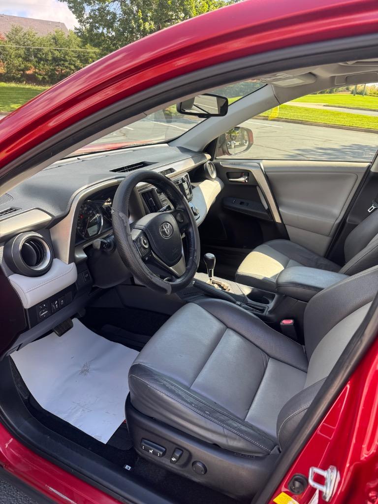 2013 Toyota RAV4 - $11,000