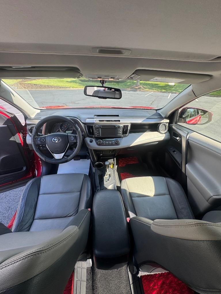 2013 Toyota RAV4 - $11,000