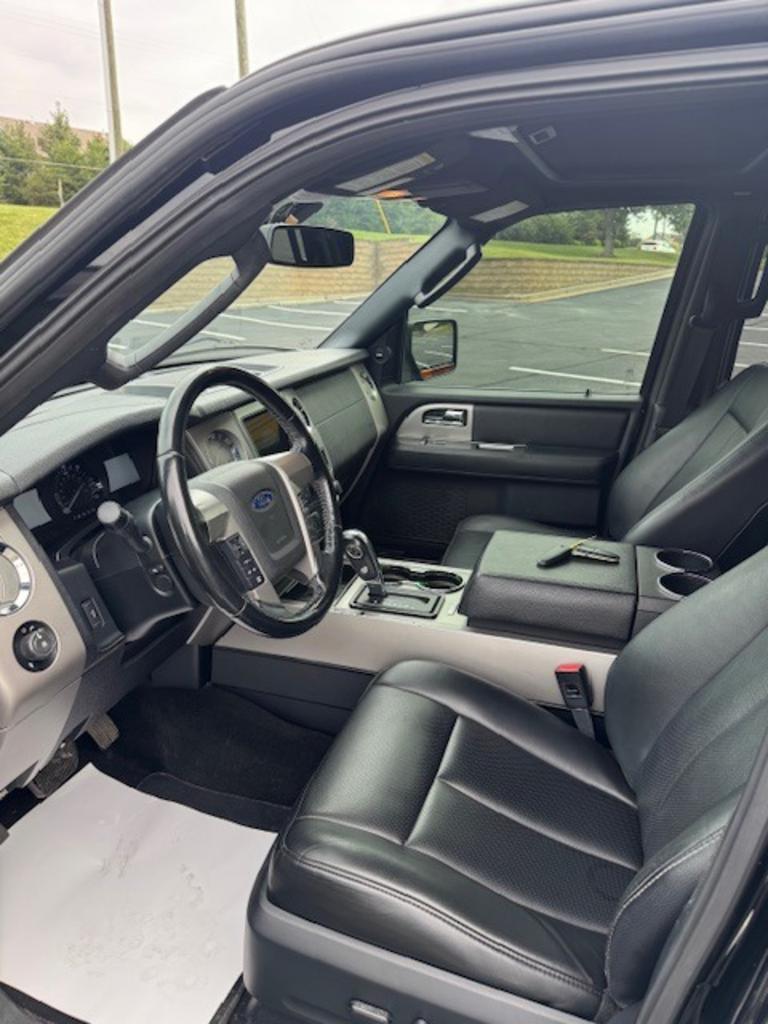 2017 Ford Expedition - $12,850