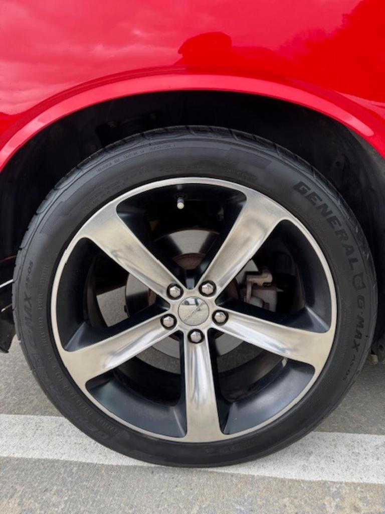 2015 Dodge Challenger R/T photo