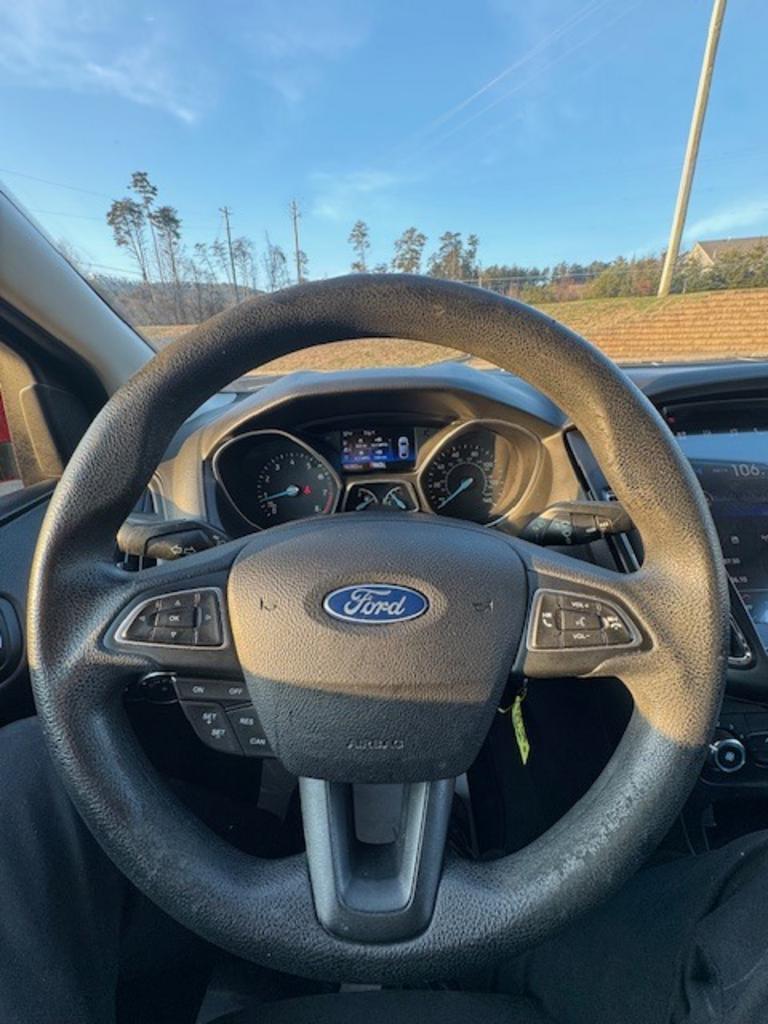 2015 Ford Focus - $4,800
