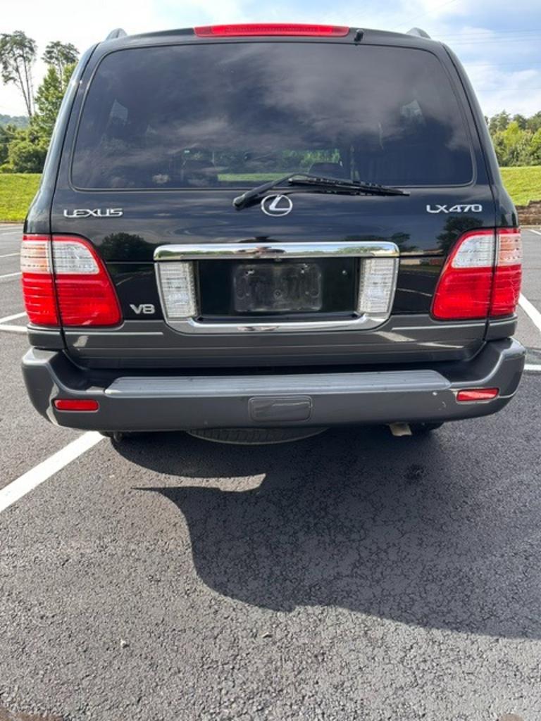 2004 Lexus LX - $15,000