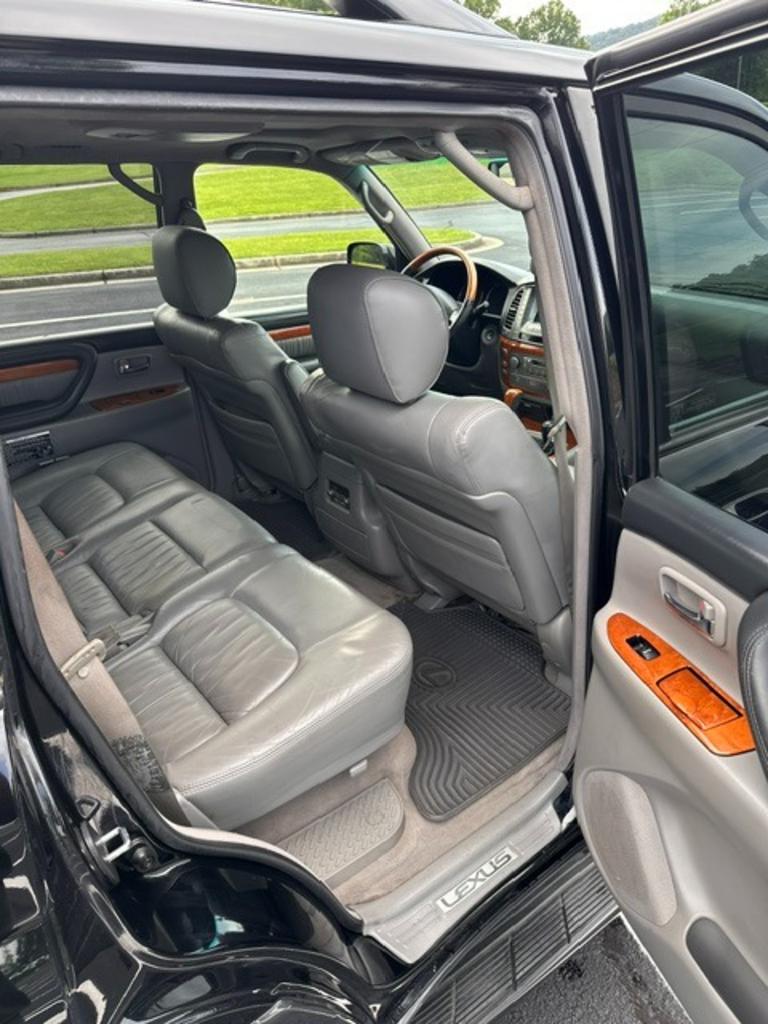 2004 Lexus LX - $15,000