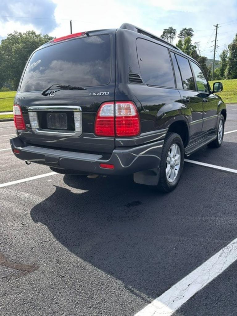2004 Lexus LX - $15,000