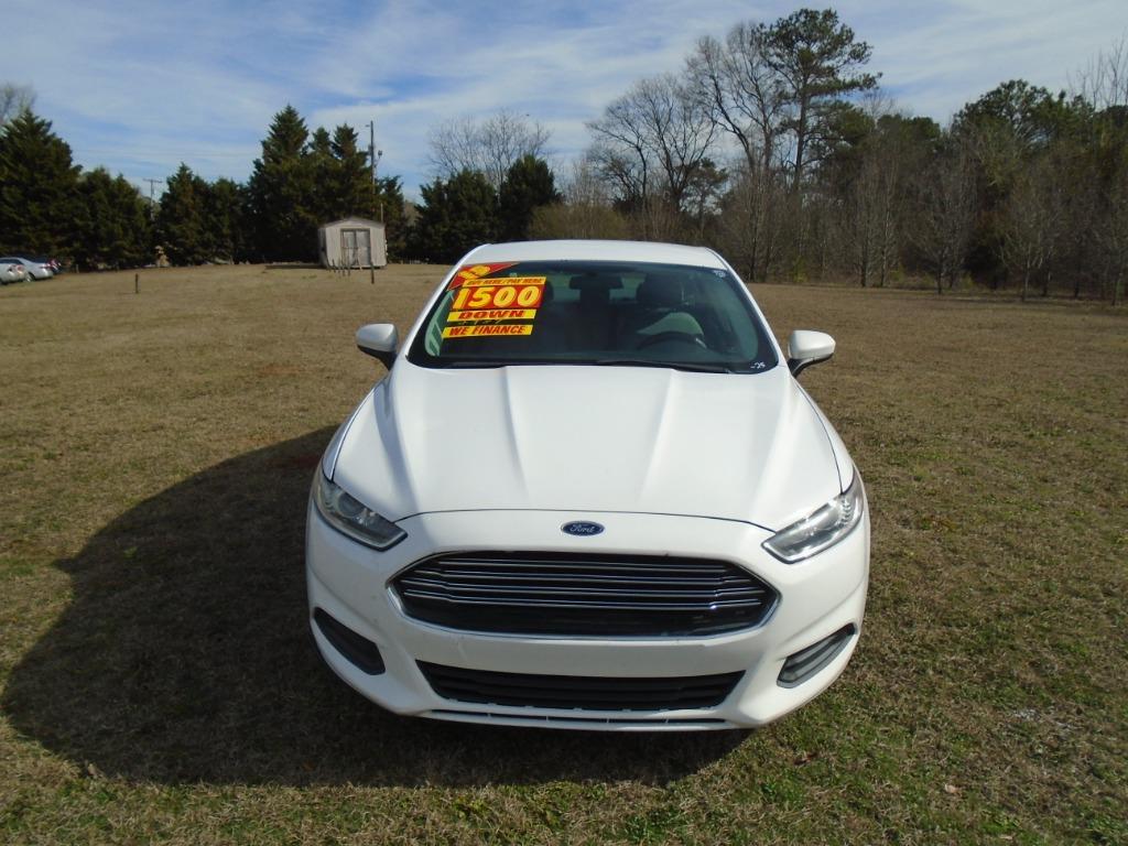 2015 Ford Fusion S photo