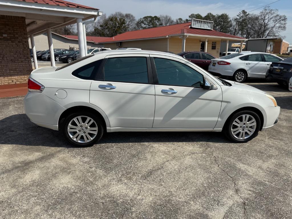 2009 Ford Focus SE photo