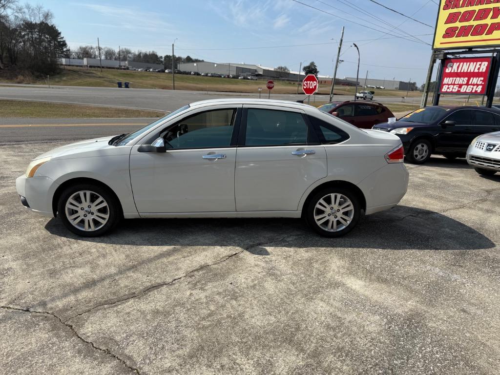 2009 Ford Focus SE photo