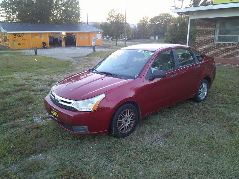 2010 Ford Focus - $2,250