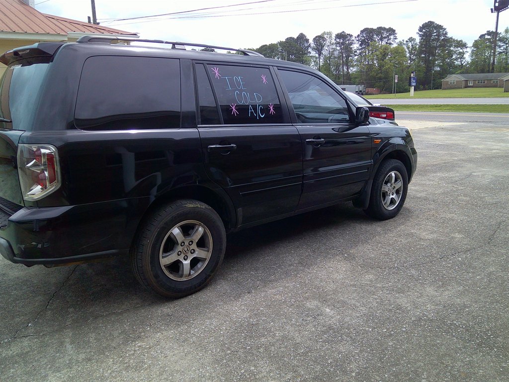 2008 Honda Pilot SE photo