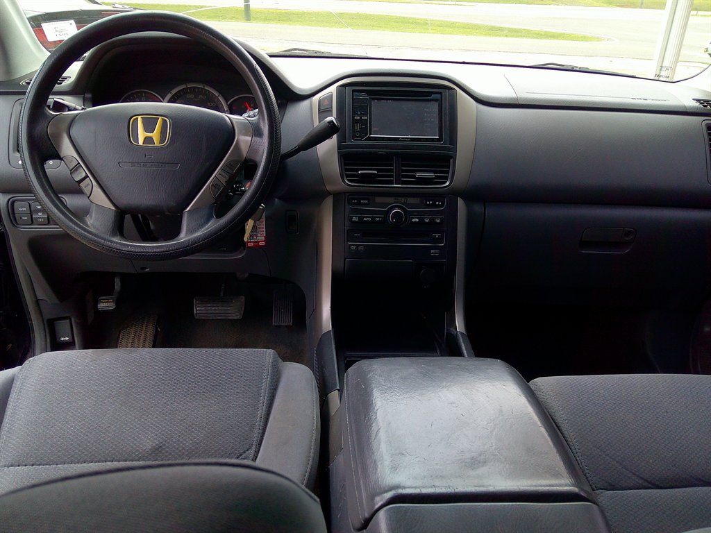 2008 Honda Pilot SE photo