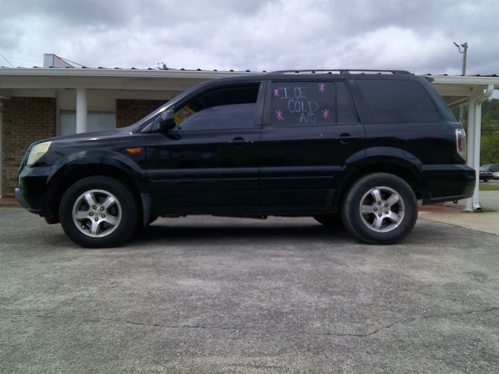 2008 Honda Pilot SE photo
