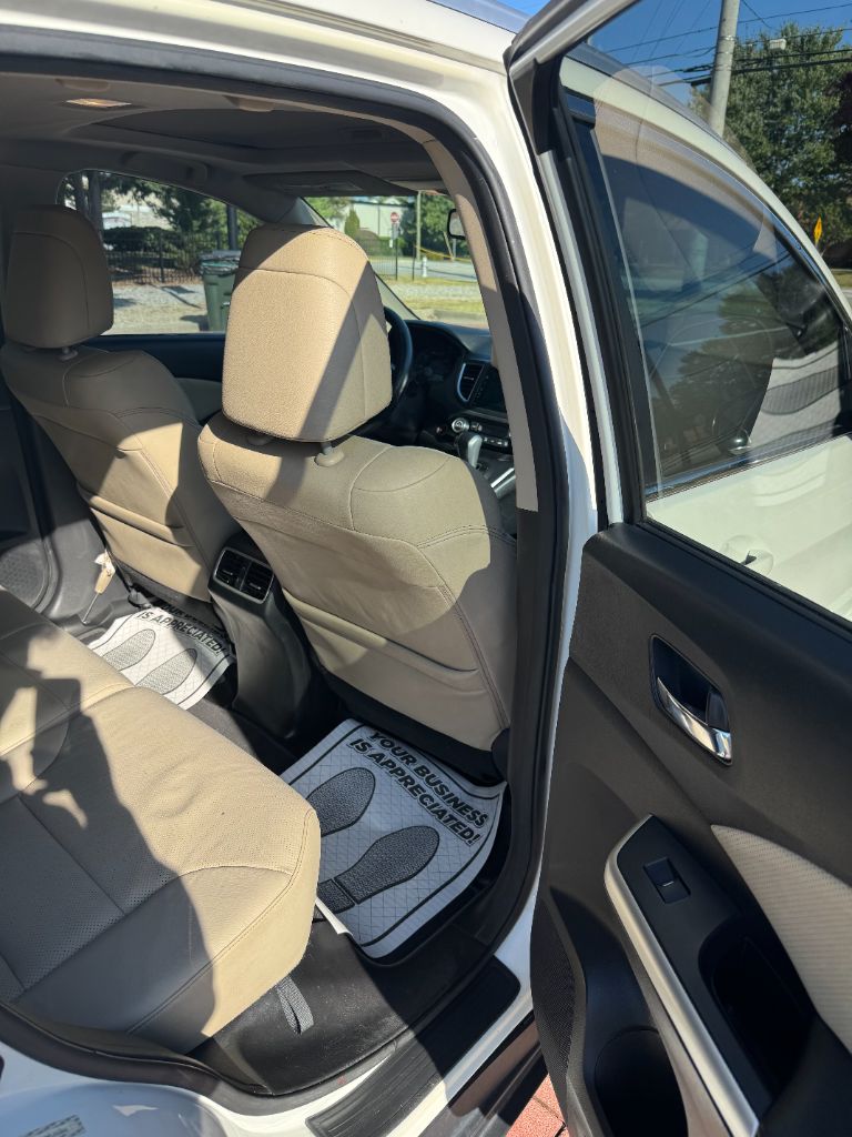 2015 Honda CR-V - $12,995