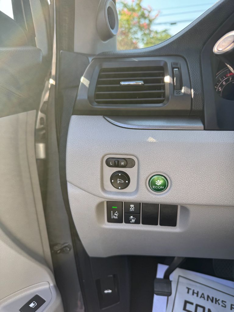 2016 Honda Pilot - $15,695