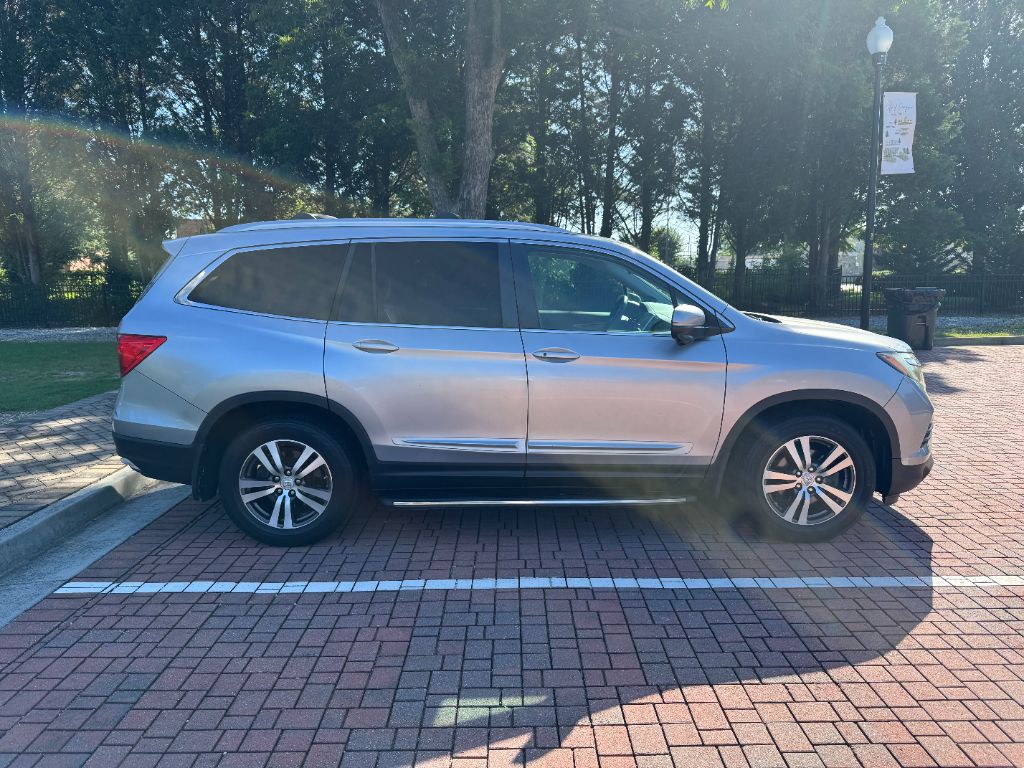 2016 Honda Pilot - $15,695