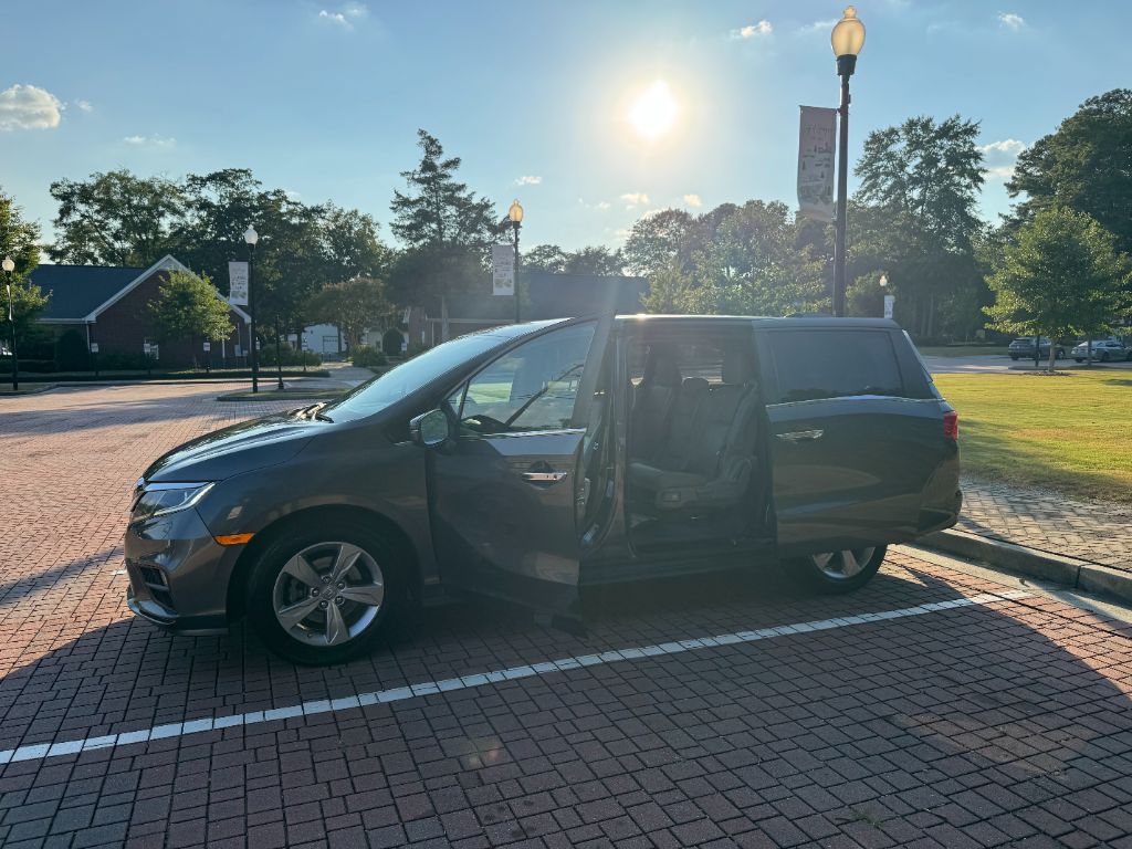 2020 Honda Odyssey - $21,995