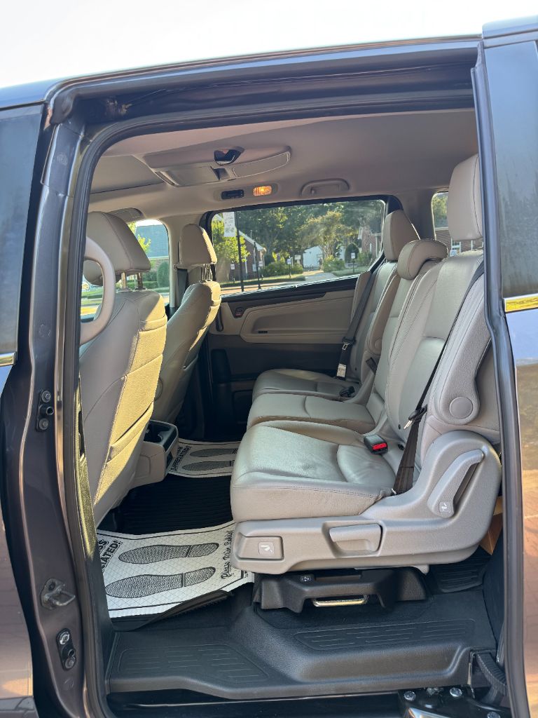 2020 Honda Odyssey - $21,995