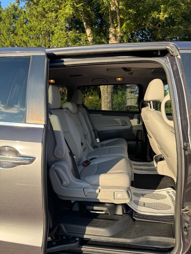 2020 Honda Odyssey - $21,995