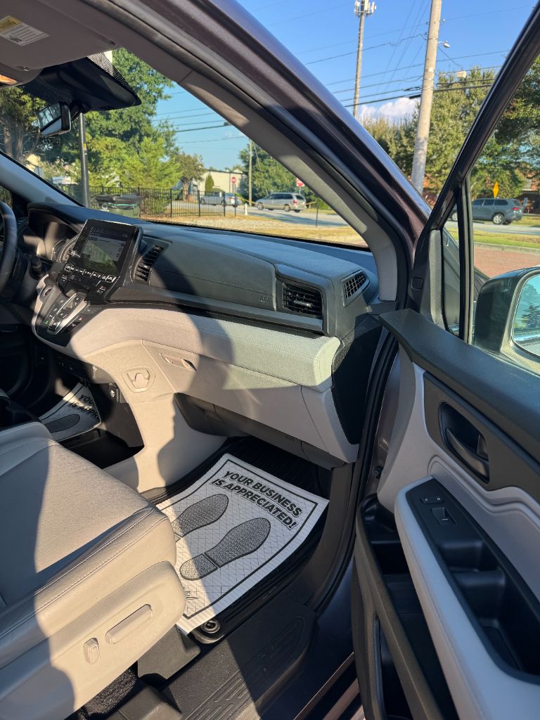 2020 Honda Odyssey - $21,995