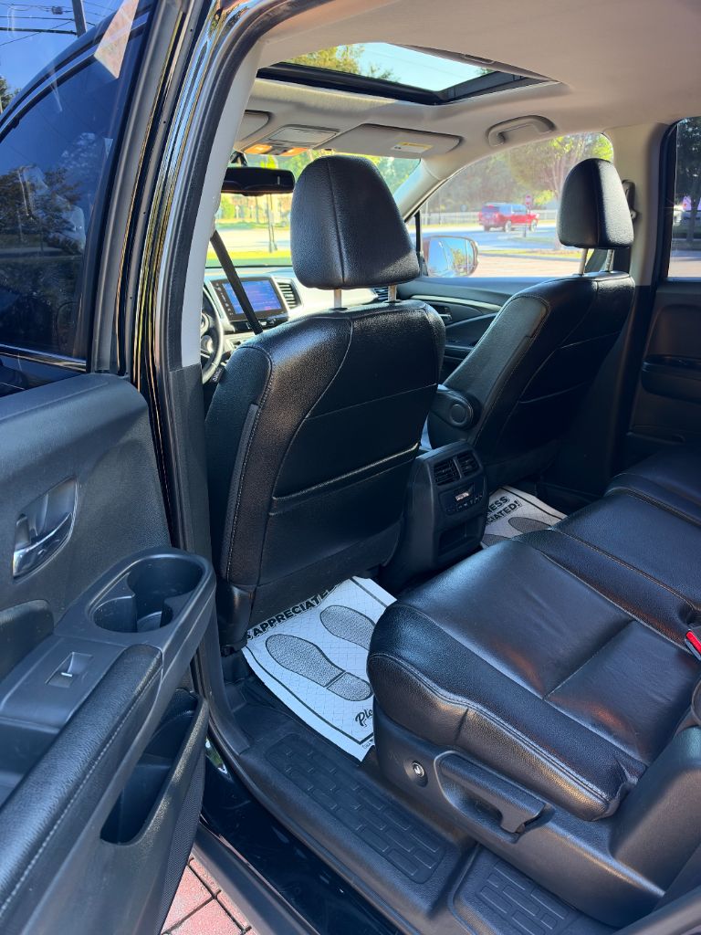 2017 Honda Pilot - $14,995