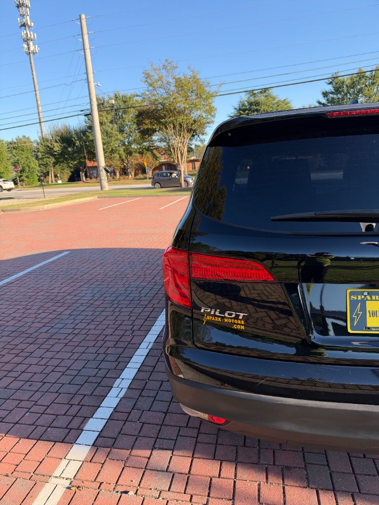 2017 Honda Pilot - $14,995