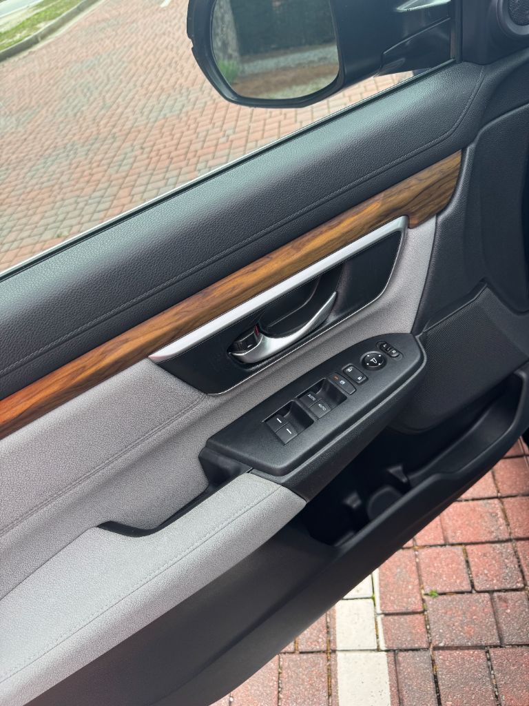2019 Honda CR-V - $18,995