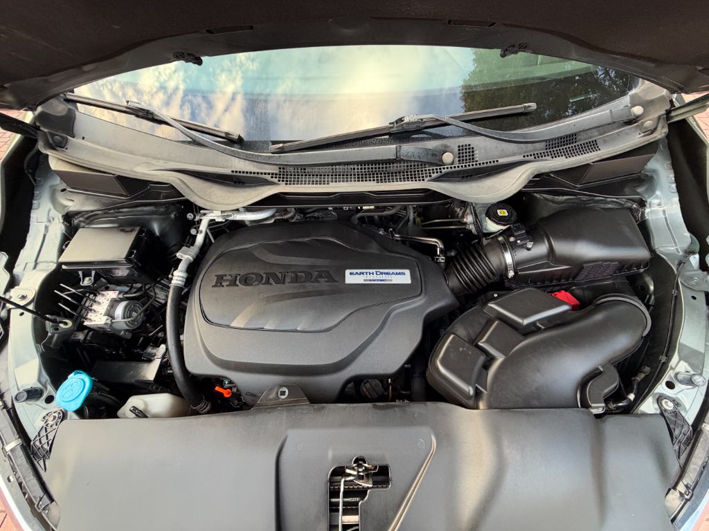 2018 Honda Odyssey - $18,995