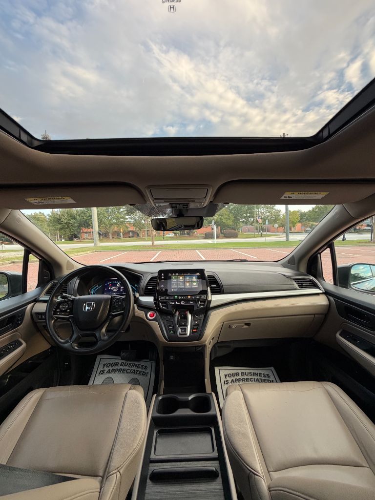 2018 Honda Odyssey - $18,995