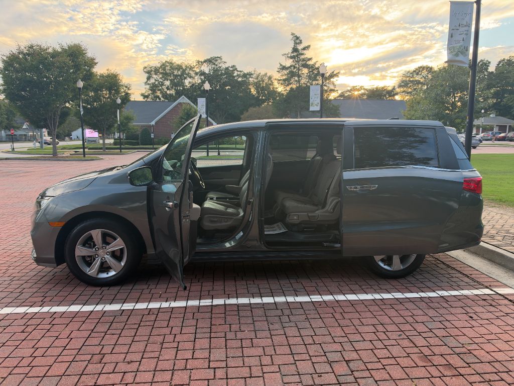 2018 Honda Odyssey - $18,995